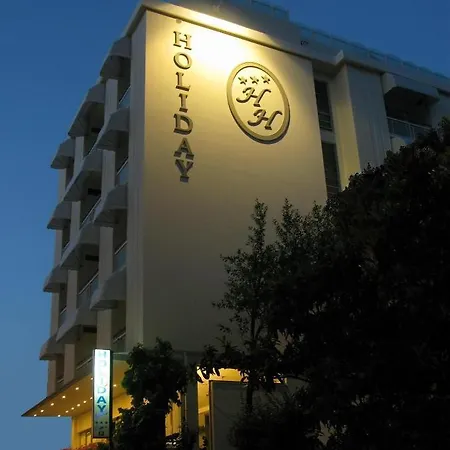 Holiday Hotel 3*